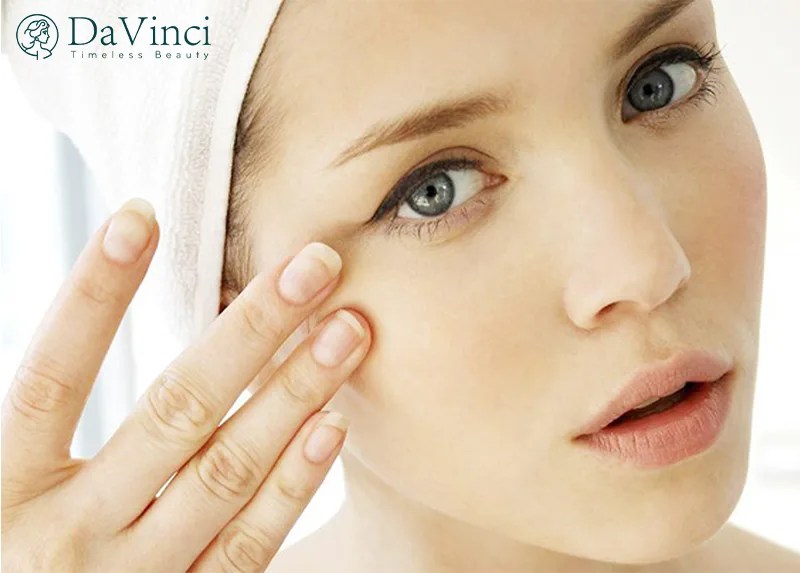 Massage Giảm Mỡ Mí Mắt Trên: Bí Quyết Tự Nhiên Giúp Đôi Mắt Thon Gọn