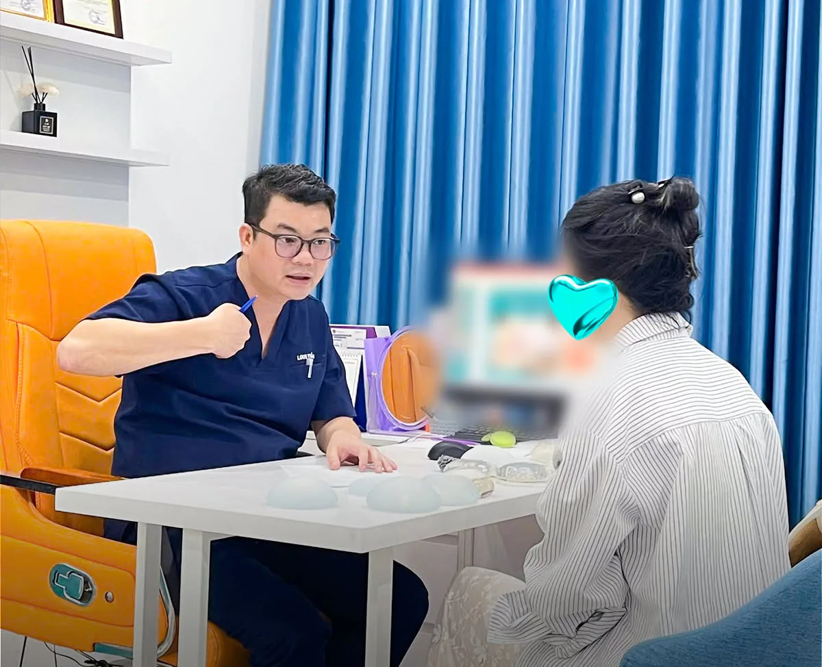 Thăm khám trực tiếp tại Davinci