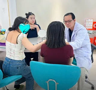 Bác sĩ Davinci đánh giá trực tiếp